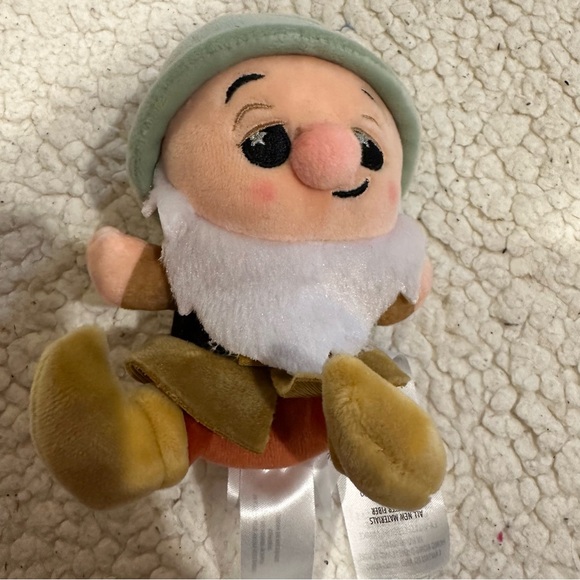 disney wishables snow white enchanted wish bashful dwarf - Picture 1 of 1